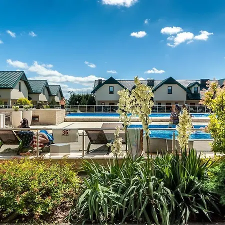 Domki Apartamentowe Fulay Semesteranläggning (resort) Karwia