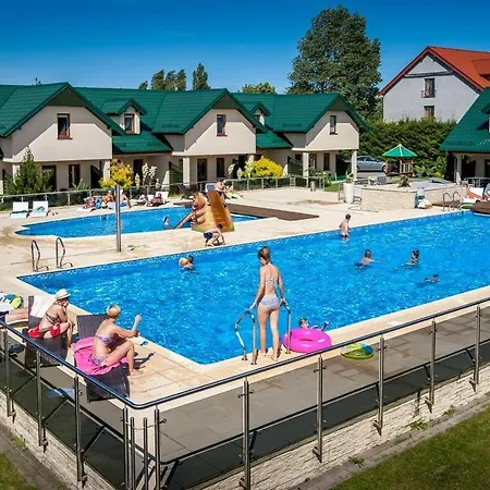Semesteranläggning (resort) Domki Apartamentowe Fulay Karwia