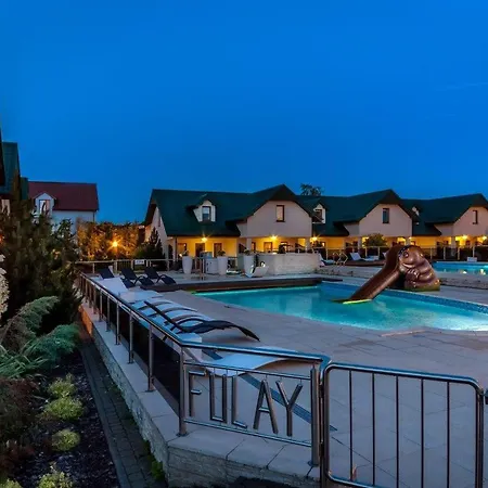 Domki Apartamentowe Fulay Resort Karwia