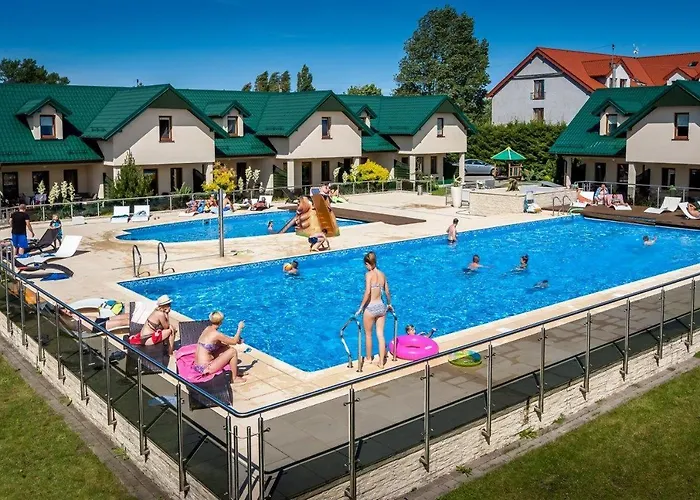 Resort Domki Apartamentowe Fulay Karwia